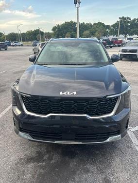 Metal 2025 Kia Sorento S