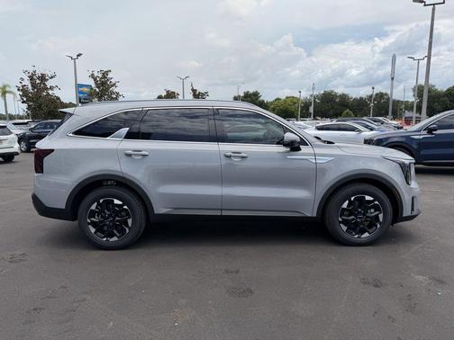 Wolf Gray 2026 Kia Sorento S