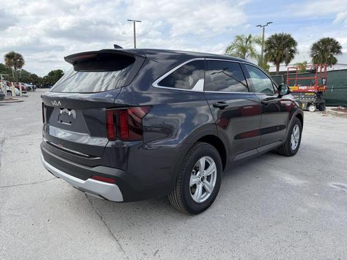Metal 2026 Kia Sorento LX