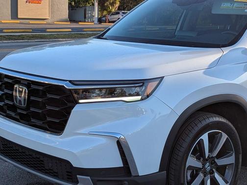 2025 Honda Pilot Touring