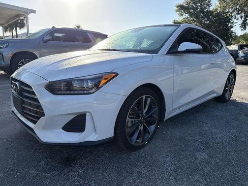 Chalk White 2019 Hyundai Veloster 2.0 Premium