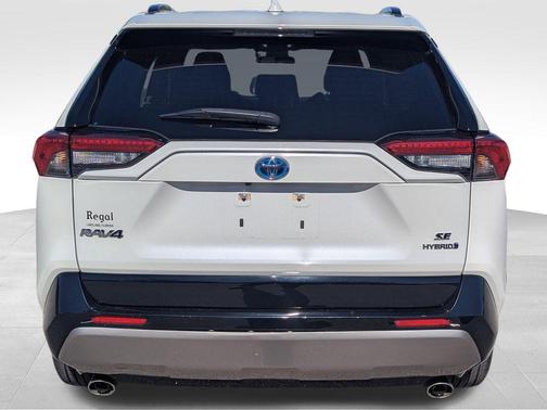 2022 Toyota RAV4 Hybrid SE