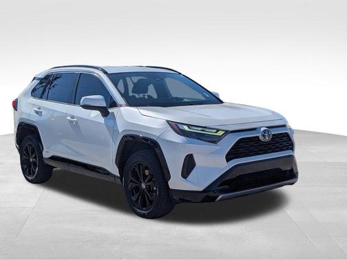2022 Toyota RAV4 Hybrid SE
