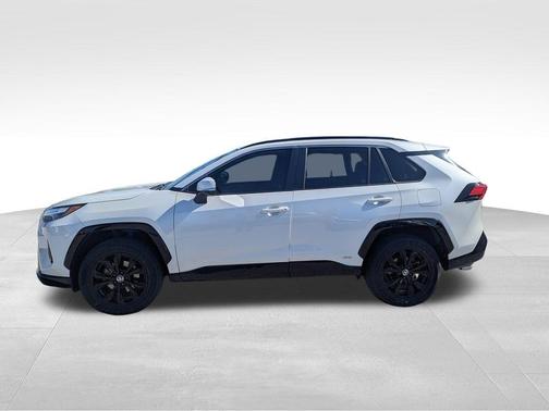 2022 Toyota RAV4 Hybrid SE