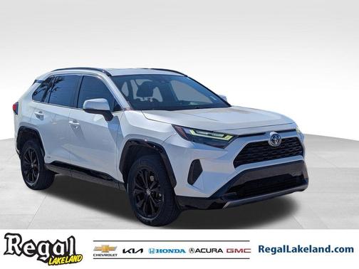 2022 Toyota RAV4 Hybrid SE