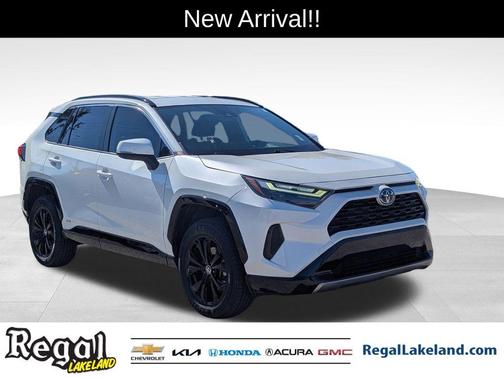 2022 Toyota RAV4 Hybrid SE