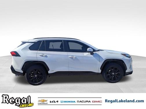 2022 Toyota RAV4 Hybrid SE