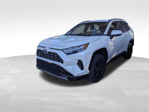 2022 Toyota RAV4 Hybrid SE