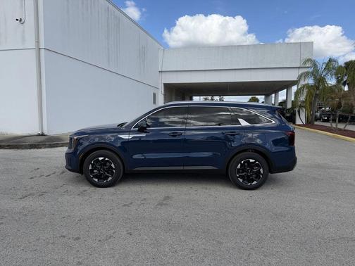 Midnight Black 2026 Kia Sorento S