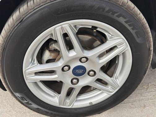 Oxford White 2019 Ford Fiesta SE