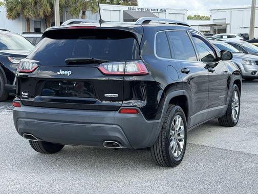 Diamond Black 2019 Jeep Cherokee Latitude Plus