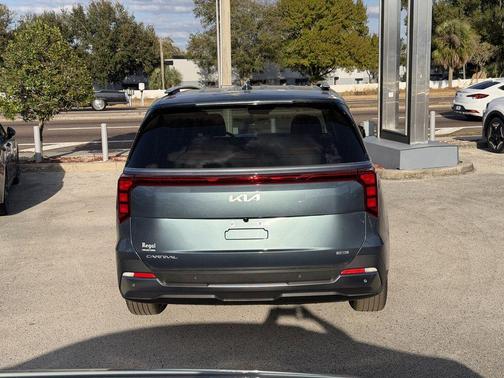 2026 Kia Carnival Hybrid SX