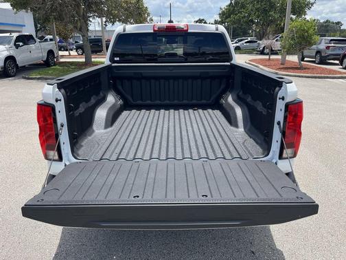 2025 Chevrolet Colorado WT