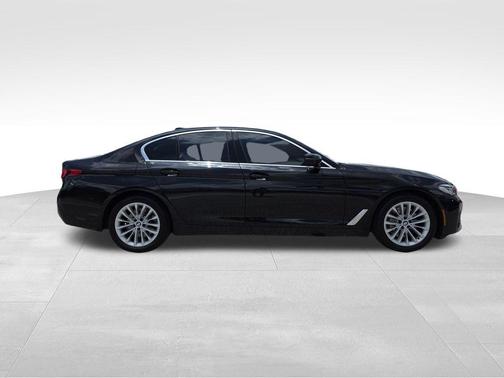 2021 BMW 530 i
