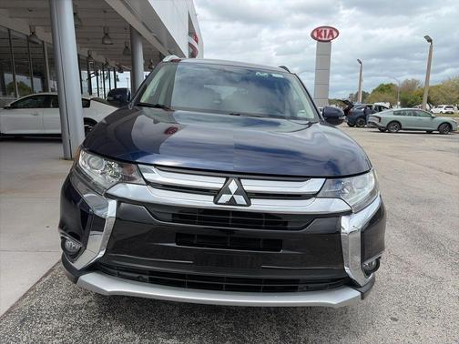 2017 Mitsubishi Outlander 