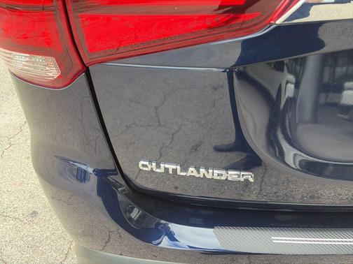 2017 Mitsubishi Outlander 