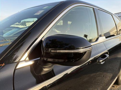 Ebony Black 2025 Kia Telluride LX