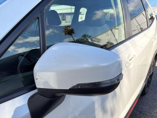 Crystal White Pearl 2019 Subaru Forester Sport