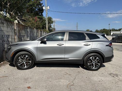 Steel Gray 2024 Kia Sportage EX