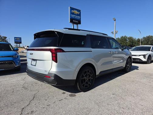 2025 Kia Carnival Hybrid SX