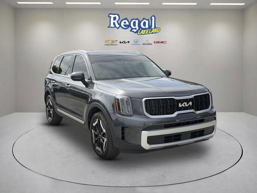 Gravity Gray 2024 Kia Telluride EX