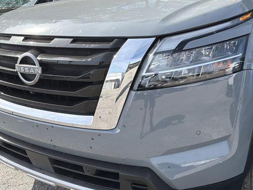 Boulder Gray Pe 2024 Nissan Pathfinder Platinum