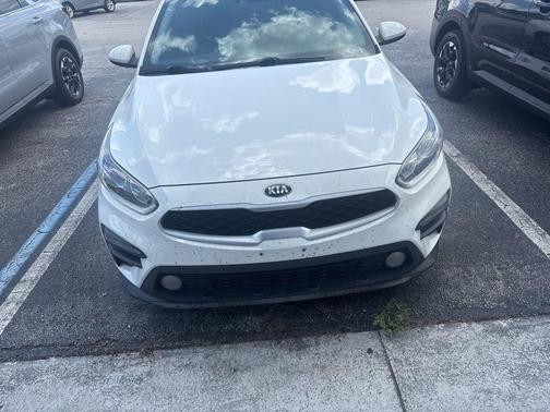 Clear White 2019 Kia Forte FE