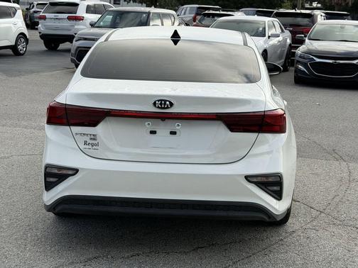 Clear White 2019 Kia Forte FE