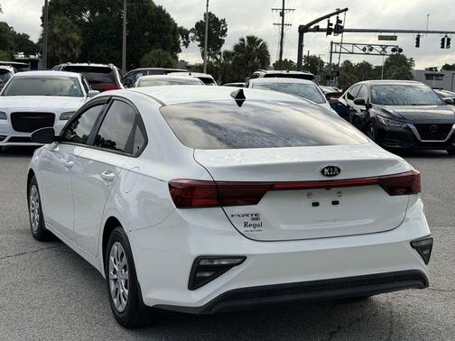 Clear White 2019 Kia Forte FE