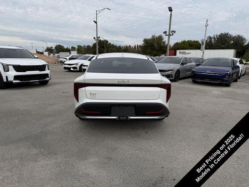 2025 Kia K4 EX