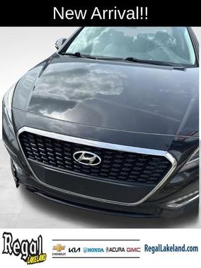 2017 Hyundai SONATA Hybrid Limited