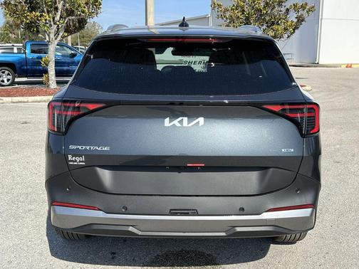 Gravity Gray 2026 Kia Sportage Hybrid EX