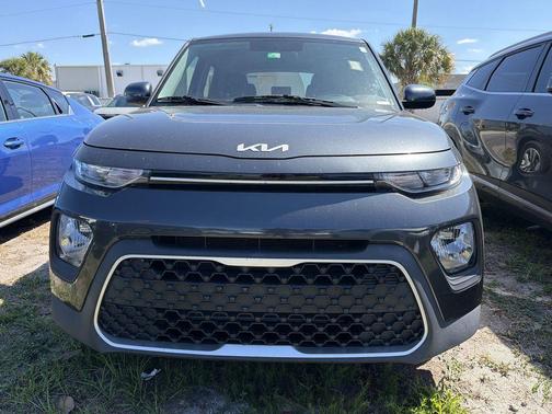 Gravity Gray 2022 Kia Soul LX