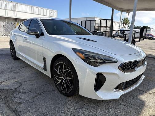 Snow White Pearl 2022 Kia Stinger GT-Line