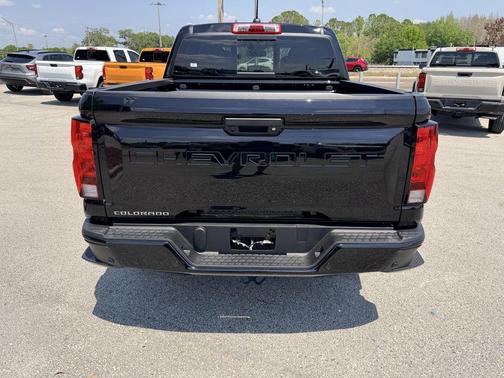 Black 2026 Chevrolet Colorado LT
