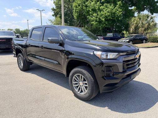 Black 2026 Chevrolet Colorado LT