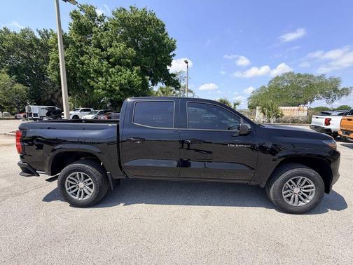 Black 2026 Chevrolet Colorado LT