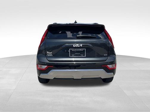 2024 Kia Niro SX