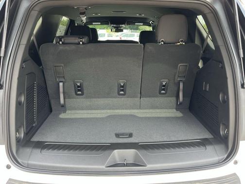 2025 Chevrolet Tahoe LS