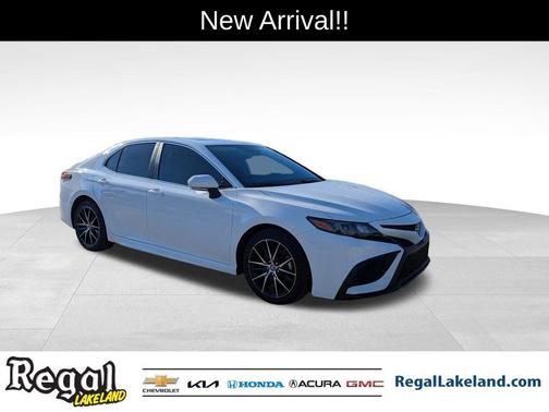 2022 Toyota Camry SE