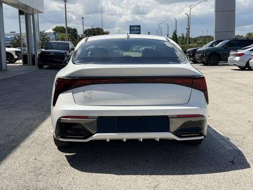 Snow White Pearl 2026 Kia K5 LXS