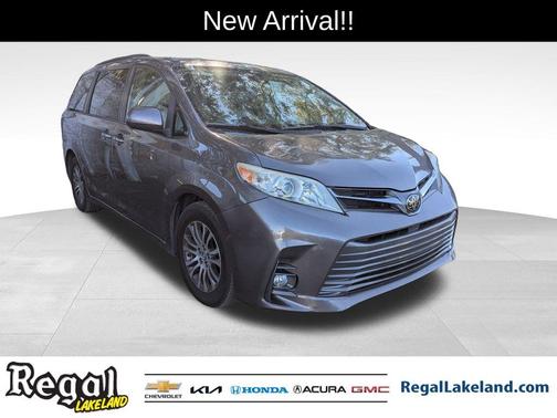 2019 Toyota Sienna L