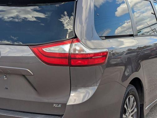 2019 Toyota Sienna L