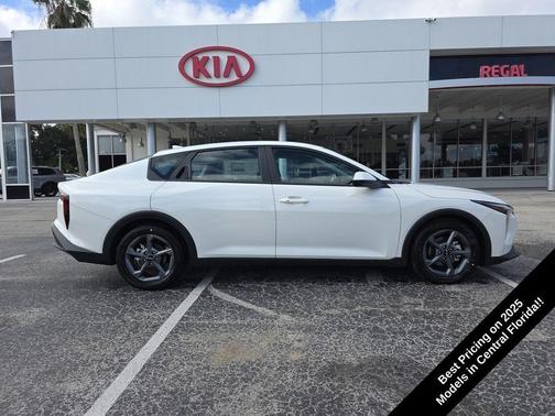 2025 Kia K4 LXS