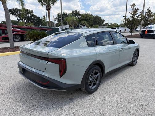 Haze 2026 Kia K4 LXS