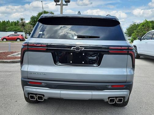 Sterling Gray Metallic 2026 Chevrolet Traverse LT