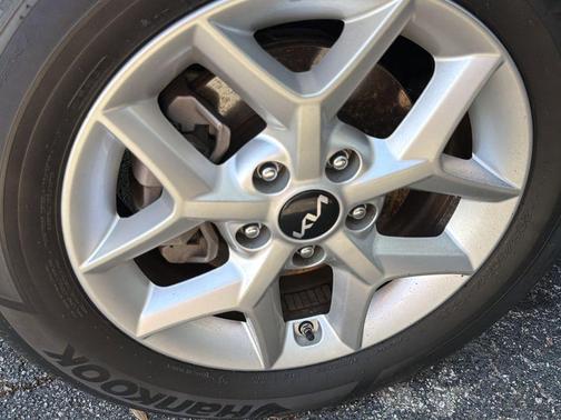 Steel Gray 2025 Kia Soul LX