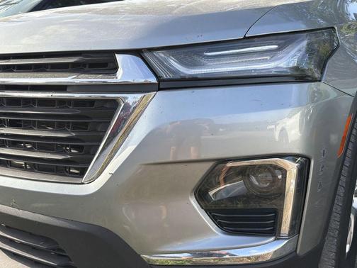 Sterling Gray Metallic 2023 Chevrolet Traverse LS