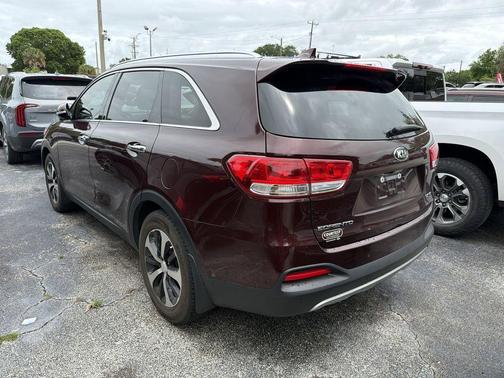 Sangria Red 2017 Kia Sorento EX