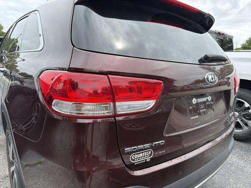 Sangria Red 2017 Kia Sorento EX